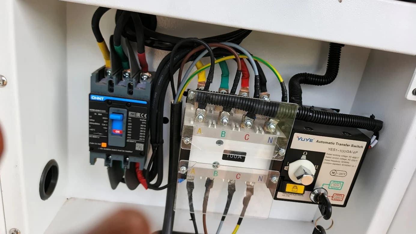 Groupes électrogènes, coffrets et installations électriques